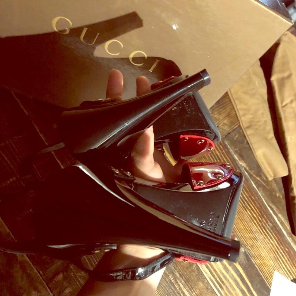 Authentic Gucci patent leather heel rare